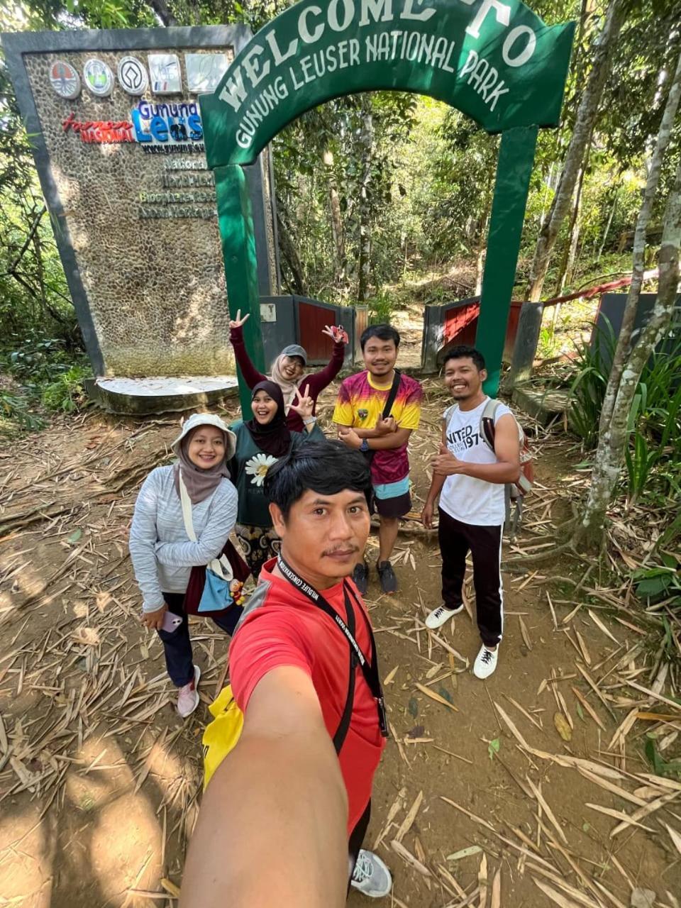 Pongo Guest House & Jungle Trekking Bukit Lawang Luaran gambar